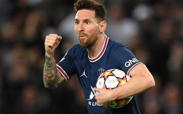 PSGファンの子供がメッシのシャツを所望、対価に差し出そうしたものに母親も唖然「お母さんの顔」