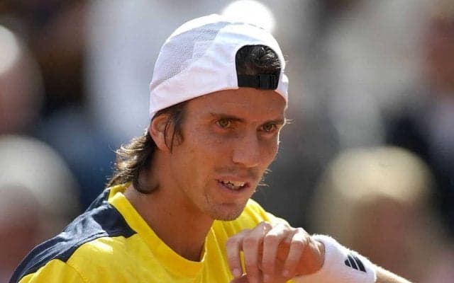 元世界15位のレジェンド、脳動脈瘤の手術に成功