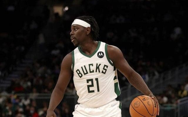 ネッツとの開幕戦で右かかとを痛めたバックスのドリュー・ホリデー、長期離脱は回避か？