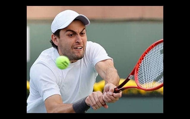 カラツェフ組、完敗で初戦敗退