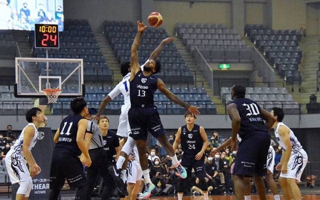 歴史の第一歩を刻んだホーム開幕戦…A千葉の指揮官とキャプテンが決意を新たに