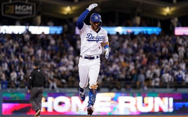 【MLB 優勝決定S】ド軍テイラー、PO史上3人目の3発6打点　初のカーテンコールに感激「特別な瞬間」