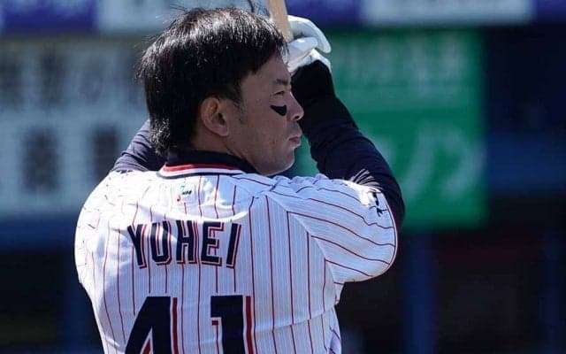 燕・雄平の“マトリョーシカTシャツ”が「可愛すぎます」　SNS開設にファン大歓喜