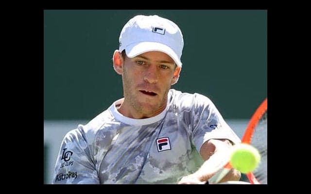 シュワルツマン 完勝で4強