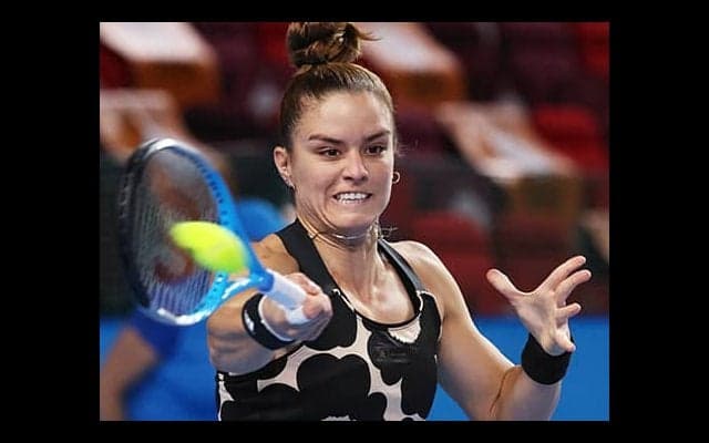 サッカリ、ハレプ下し4強へ