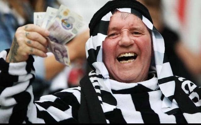 石油王ファッションは禁止！ 新オーナー誕生に沸くニューカッスルが異例の声明「文化的に不適切」