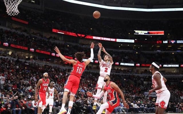 ボールとデュラントがトリプルダブルで白星をもたらす…ニックスやナゲッツも2連勝／NBA