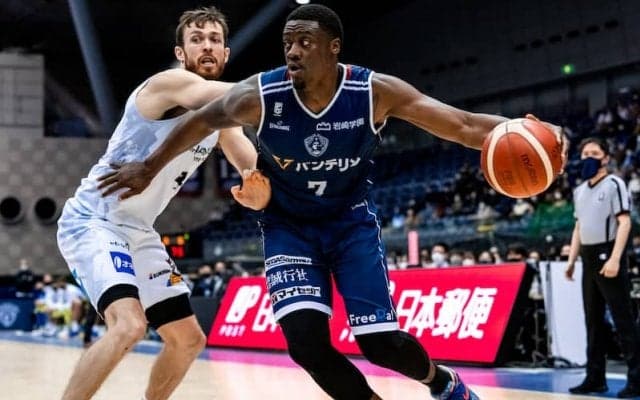 横浜が第1Qの大差をひっくり返して島根に勝利…ベクトンがダブルダブルと攻守で躍動