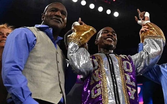 ホリフィールド息子が2回KOで8連勝　意識飛ばした左フックに米興奮「父親のようだ」