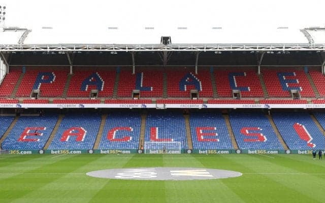 ニューカッスルの買収に抗議したクリスタル・パレスサポーターのバナーが警察の捜査対象に…サポーターグループは「偽善の極み」と主張