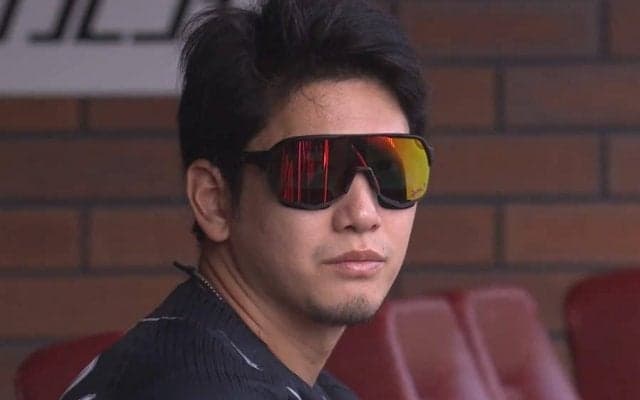 「やっぱりイケメン」「眼力鋭い」鷹25歳の衝撃どアップ映像にファン大喜び