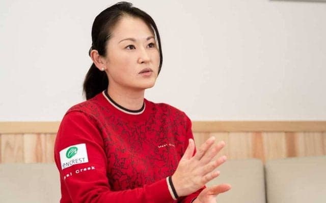 ゴルフ界でママ選手が「当たり前」になるには　2児の母・北田瑠衣が語る両立の難しさ