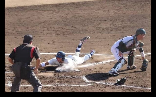 [硬式野球] 中軸から快音響く　逆転勝ちで東農大に連勝