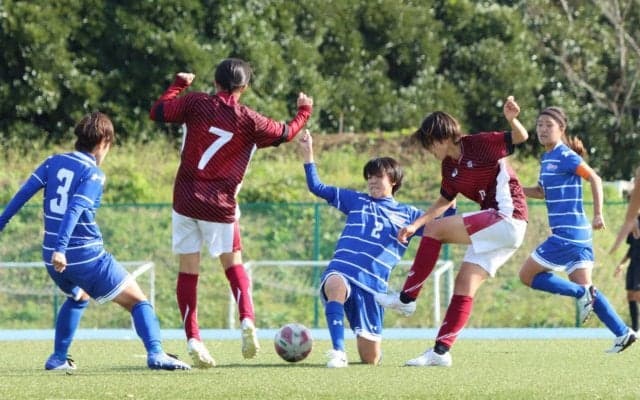 連覇に暗雲　上位校同士の直接対決に敗れる