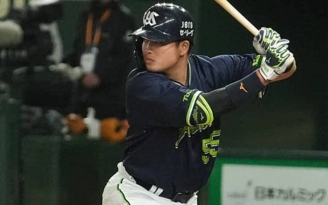 燕・村上が不動の4番に成長した4年間　小川GMが語る育成方針と驚きの成長スピード