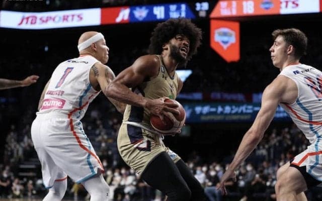 終始広島を圧倒した琉球が同地区上位対決で30点差快勝…クーリーが13得点17リバウンド