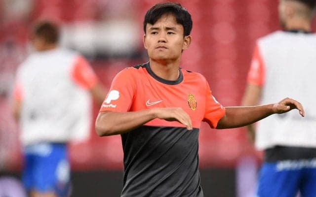 「サッカーを始めて初めてのケガ」久保建英がインタビューにスペイン語で応対「今はファンの気持ちが分かる」