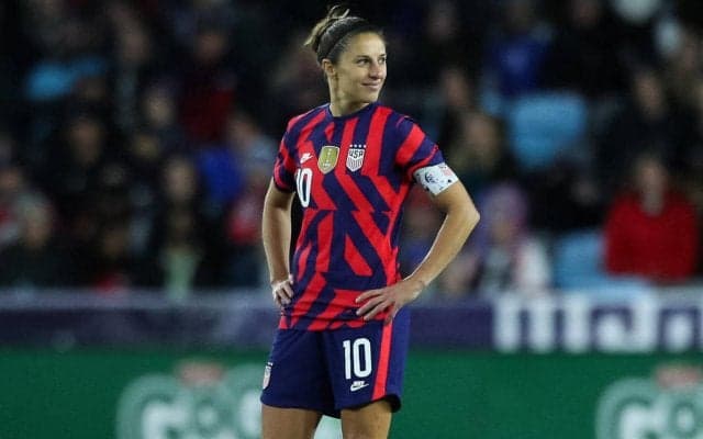 特注のカスタムスパイクを着用、米女子代表の伝説ロイドが代表ラストマッチを終える