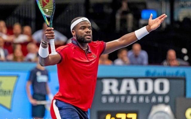 第1シードのチチパスが突然の不調で逆転負け。ティアフォーがベスト8進出[エルステバンク・オープン]