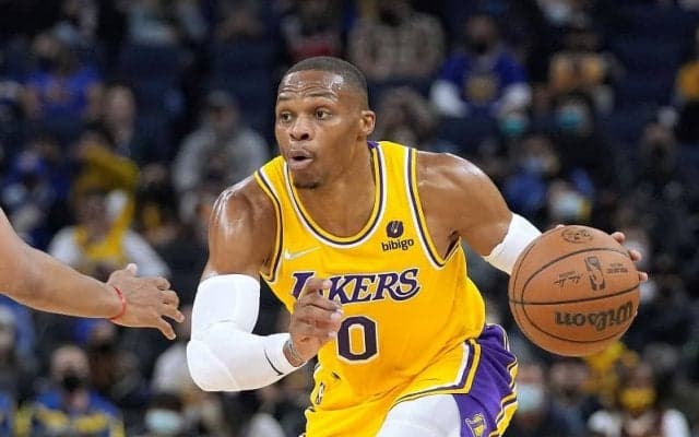 サンダーに大逆転負けしたレイカーズ、ラスは「ちょっとしたミスが多すぎた。俺が悪い」