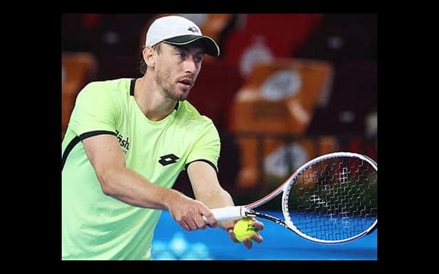 ミルマン8強 カラツェフに快勝