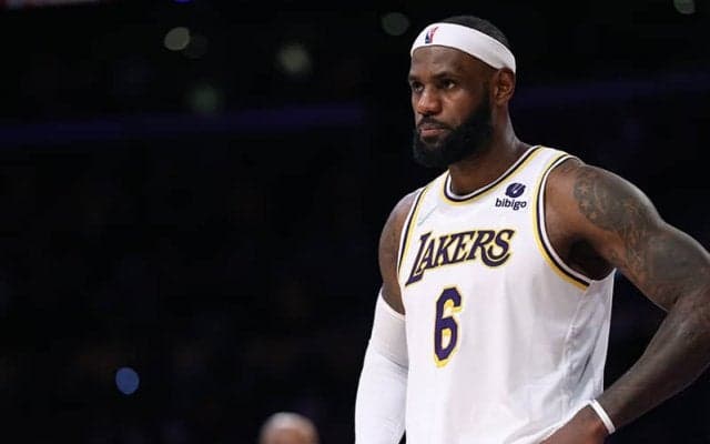 ハロウィンに向けて、レブロンが愛娘に送ったプレゼントは映画館？？？