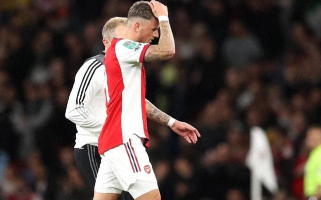 復調したアーセナルに思わぬ事態!? ベン・ホワイトら体調不良者が続出「ちょっとした病気で腹痛など」