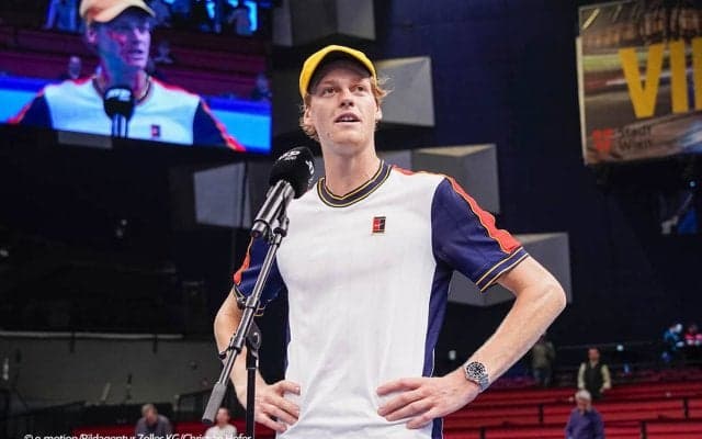 絶好調シナーがルードを下して準決勝進出、ツアー最終戦出場圏内に[エルステバンク・オープン]