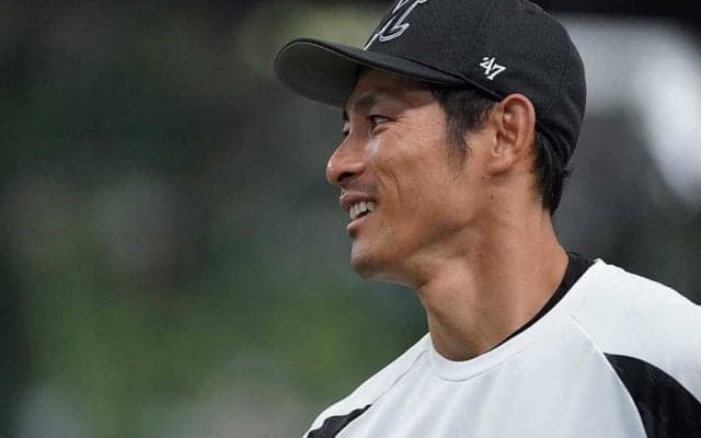 ロッテ荻野、史上最年長36歳盗塁王　最終戦で決めた！　源田＆和田＆西川と4人受賞