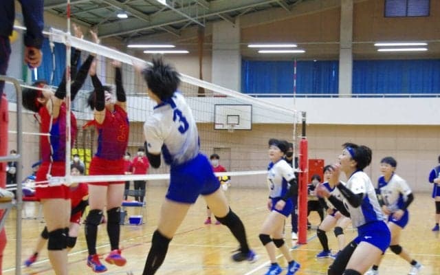 春高バレー群馬県予選　第１シードの高崎女が敗退　男女で４強出そろう