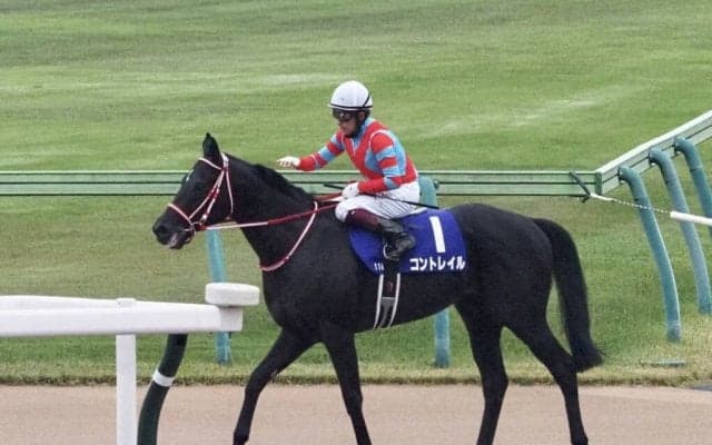 【天皇賞・秋】福永「内にもたれる感じに…」レース後ジョッキーコメント