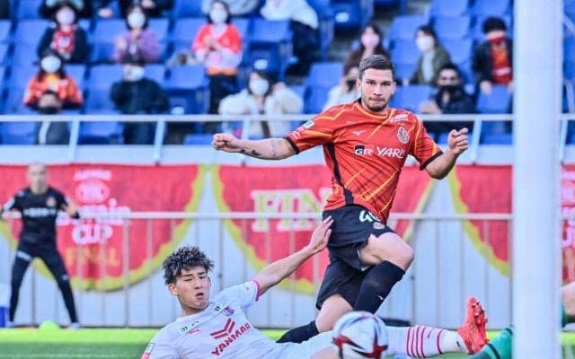 【ルヴァン杯初優勝考察】リーグ制覇の鍵は新たな看板候補の「喧嘩サッカー」【名古屋グランパスに問われる「2強体制打破」の資格】(3)