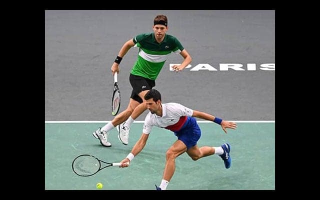 複出場ジョコ 逆転で初戦突破