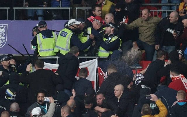 問題行動が続くハンガリー代表サポーター、W杯予選ポーランド戦は無観客…この半年で3度目の処分