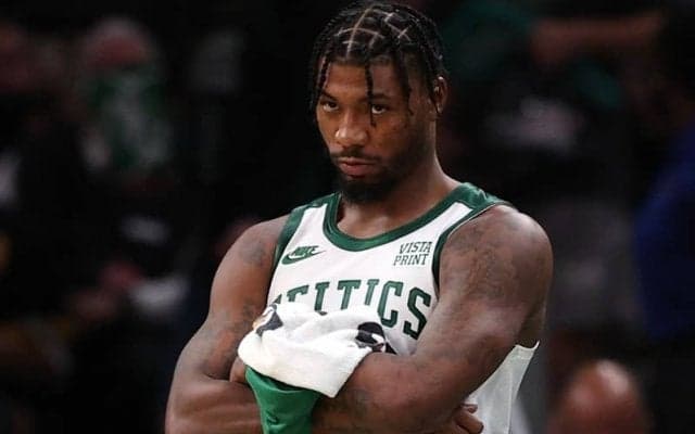 19点リードから大逆転負けで3連敗となったスマートが主軸2人に苦言「パスしろ」