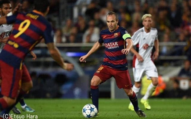 【ラ・リーガ解析】シャビとイニエスタさえ苦しんだトップチームの壁、外部に可能性を見出したセスクとピケ【バルセロナに灯る「カンテラ」という希望の光】(2)