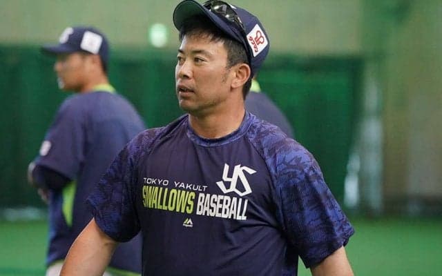 「まだキレッキレですねー」引退するヤクルト雄平の“剛球”披露にファン感涙