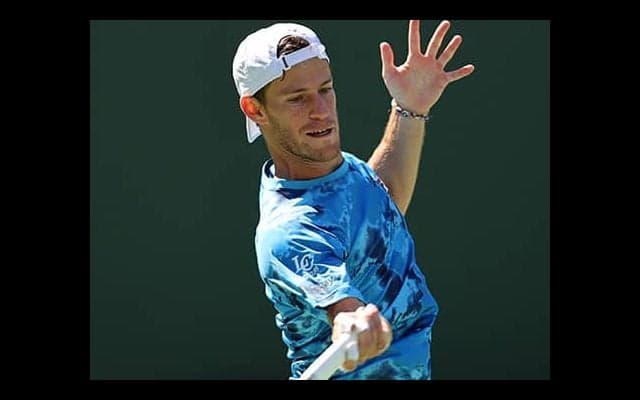 シュワルツマン 3時間の熱戦制す