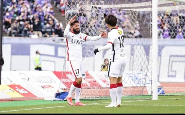 鹿島が新生・広島にカイキ2発含む4ゴール快勝！　荒木遼太郎もJ史上2人の10代選手二桁を達成【明治安田J1第34節】