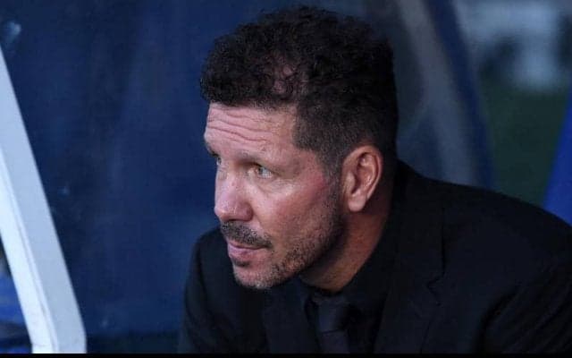 シメオネ監督、前回対戦時の敵将クロップとの握手拒否を説明「私は偽りが嫌いだ」