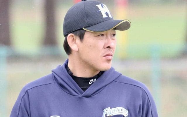 日本ハム、厚澤和幸投手コーチの退団を発表　球団一筋26年、栗山前監督の“参謀役”