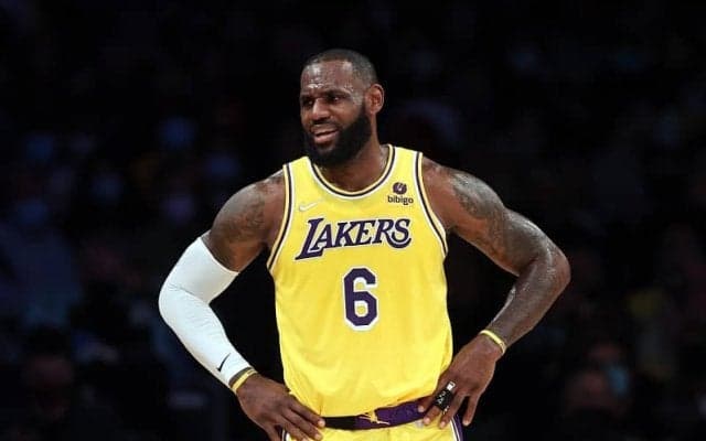 3連勝と調子を上げているレイカーズ、レブロン・ジェームズが最低1週間を欠場へ