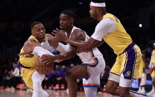 サンダーが再びレイカーズに逆転勝利…アレクサンダーが28得点を挙げ今季2勝目