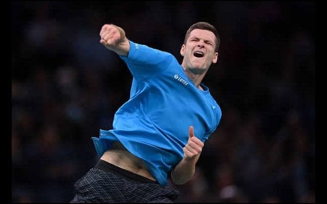 ジョコビッチ、反省もベスト4進出。フルカチュが最終戦出場決定［ATP1000 パリ］