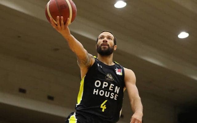 第4Qだけでトレイ・ジョーンズが衝撃の24得点！ 群馬が名古屋Dとの接戦を制す