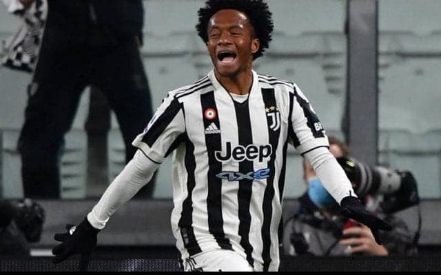 終盤猛攻のユベントス、10人フィオレンティーナに後半AT弾で4戦ぶり白星《セリエA》