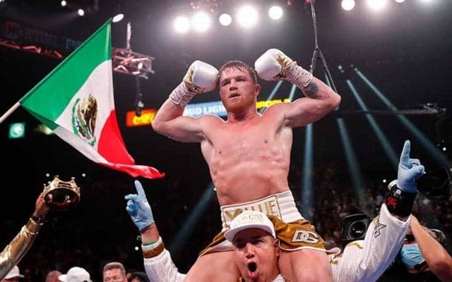 PFP王者カネロが4団体統一の快挙　11回TKOで報酬45億円、21戦無敗プラントを撃破