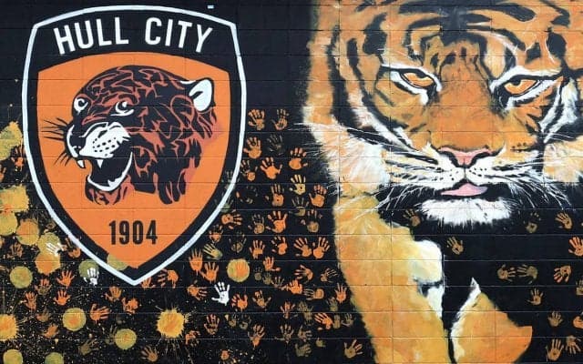 英2部で7歳の少年ファンの顔面に発煙筒が直撃する悲劇…17歳少年ファンが出頭し尋問