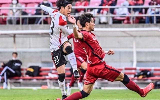 浦和レッズ、カシマで完敗(1)負け試合のピッチ上で繰り返した「試行錯誤の90分」