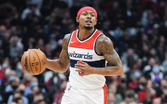 ウィザーズが粘るバックスを振り切り、ホームで白星…ビールが30得点8アシスト